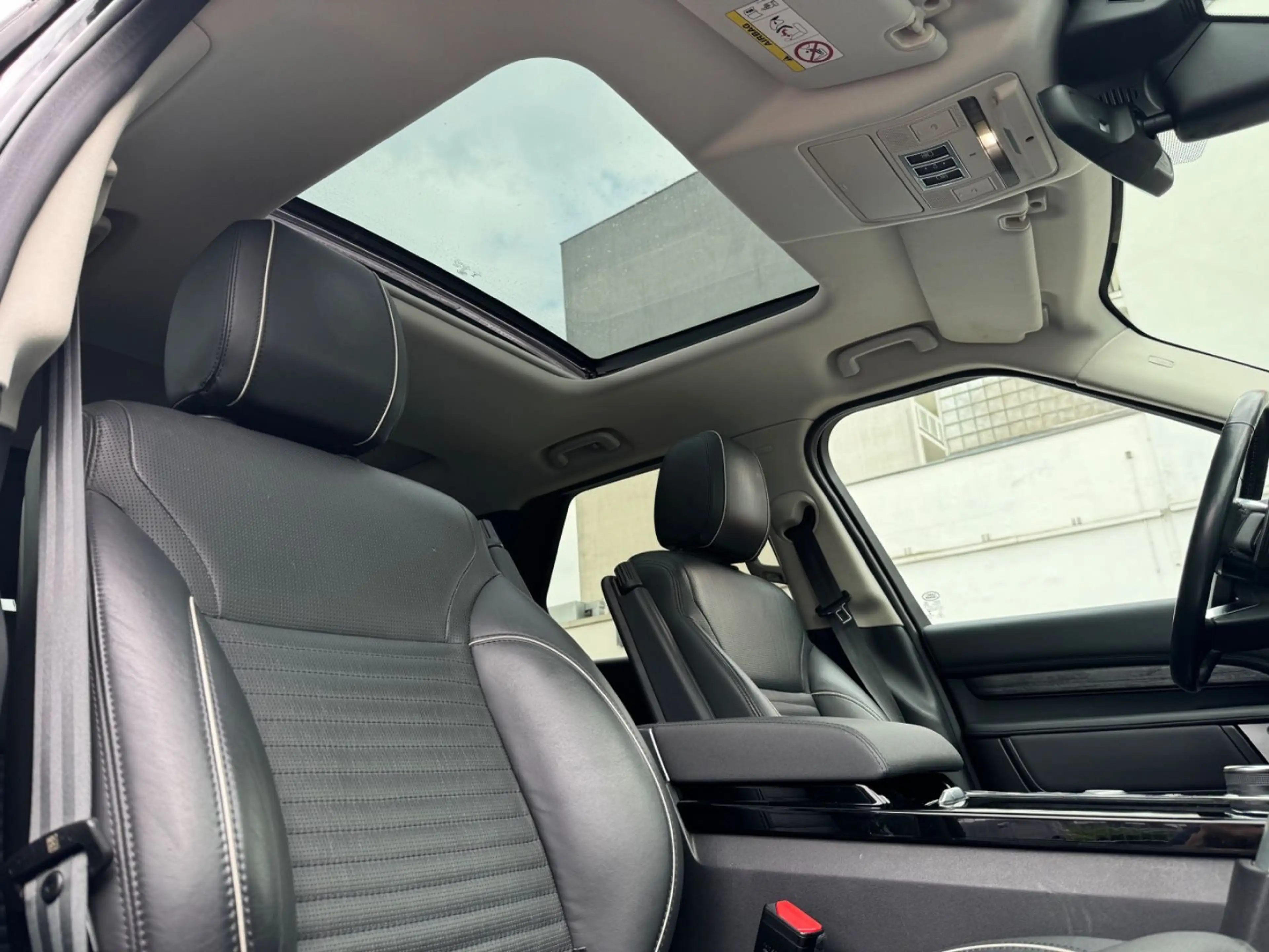 Land Rover Discovery 5 HSE TD6 Aut. 7 SITZE/PANO/KAMERA/AHK — photo 11