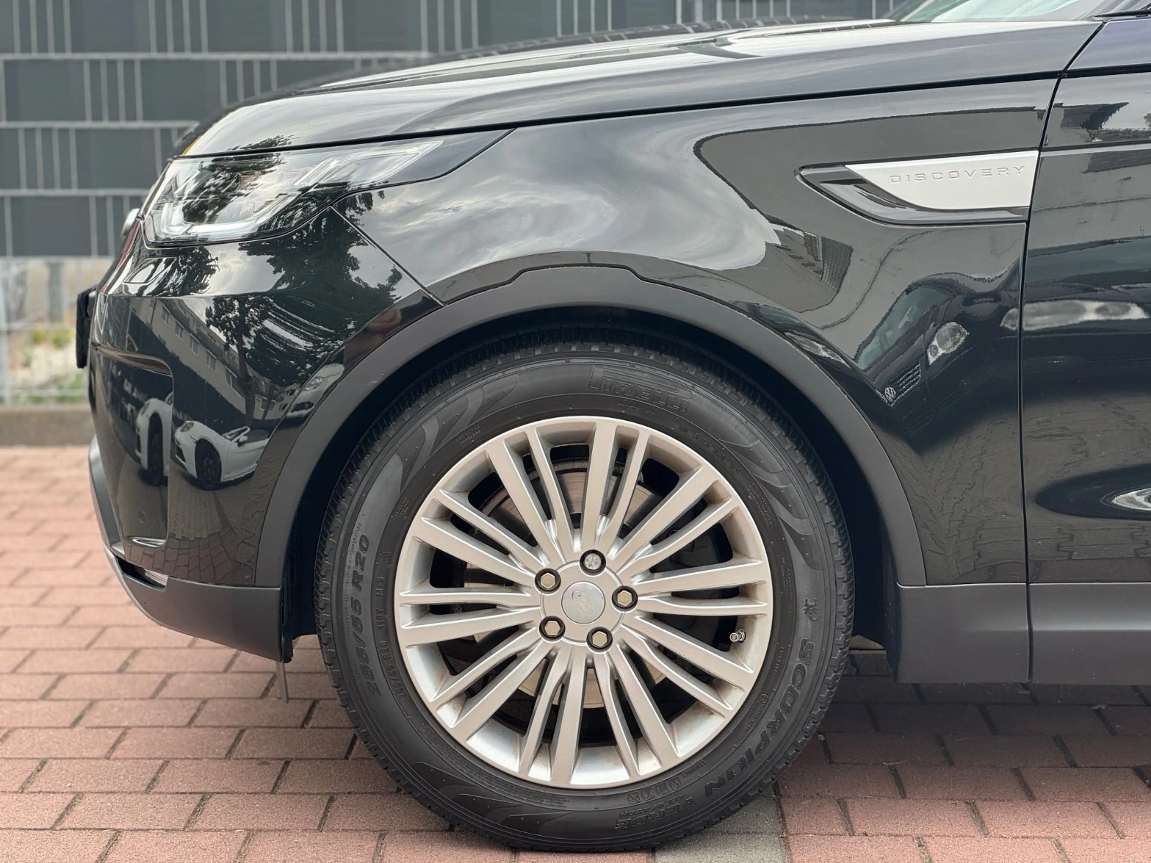 Land Rover Discovery 5 HSE TD6 Aut. 7 SITZE/PANO/KAMERA/AHK — photo 8