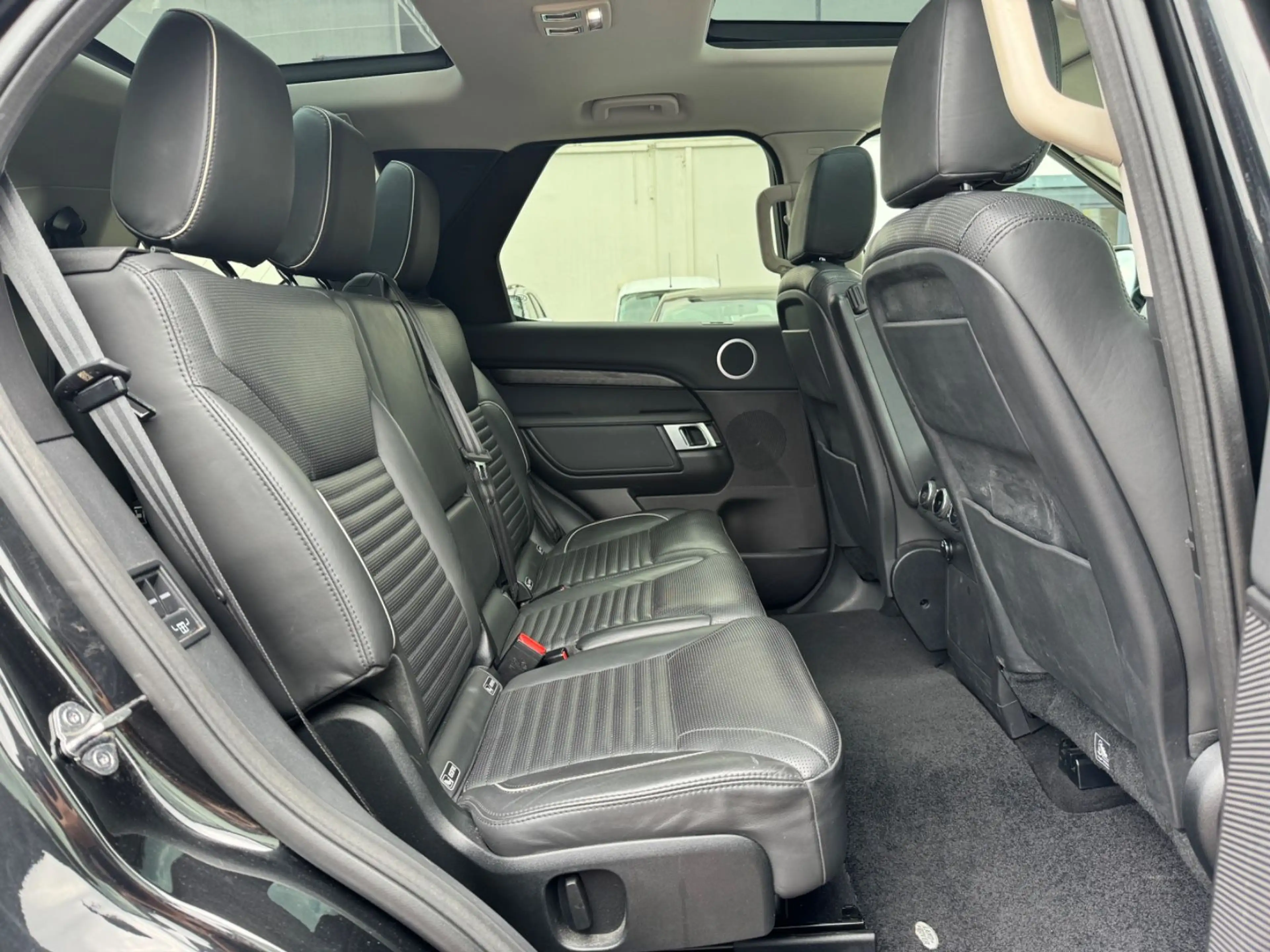 Land Rover Discovery 5 HSE TD6 Aut. 7 SITZE/PANO/KAMERA/AHK — photo 13