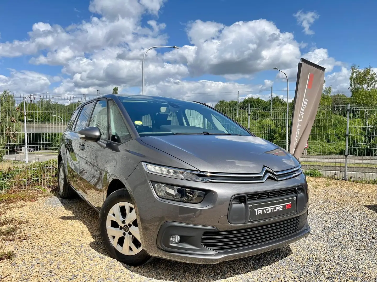 Citroen Grand C4 SpaceTourer 1.5 BlueHDi Feel 7Pl/BOITE-AUTO/NAV/CARPLAY/CLIM-A Grijs - 1