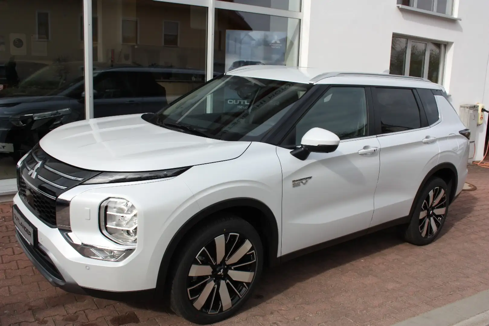 Mitsubishi Outlander PHEV Intro, 8 Jahre Garantie #sofort# Weiß - 2
