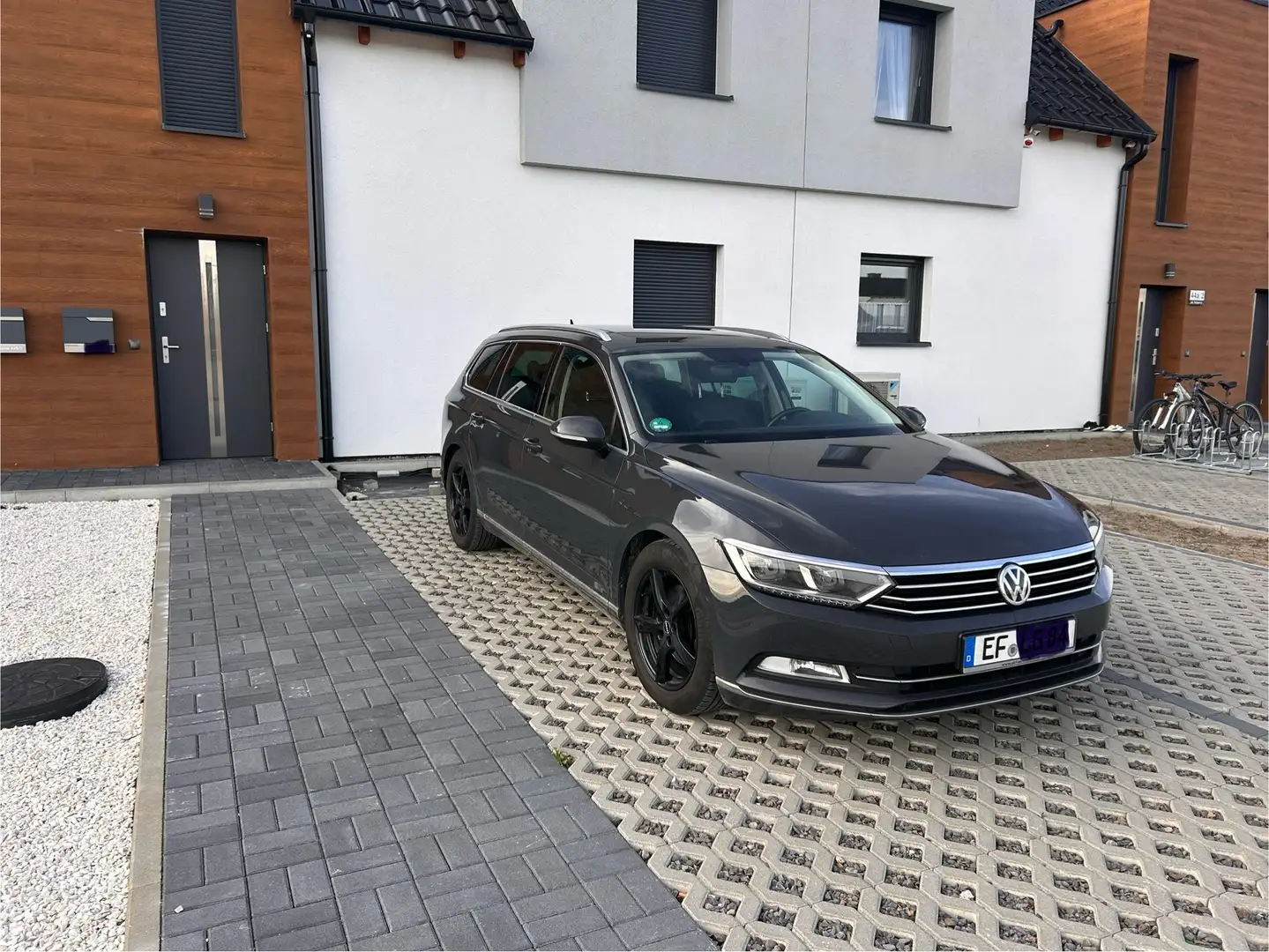 Volkswagen Passat Variant 2.0 TDI SCR DSG (BlueM. Tech) Highline - 2