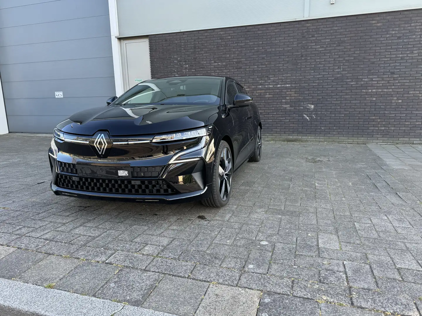 Renault Megane E-Tech EV60 220hp optimum charge Iconic - 1