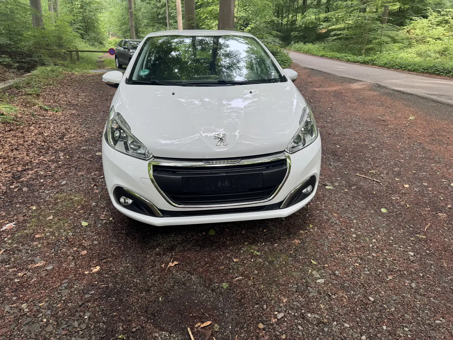 Peugeot 208 1.2i PureTech Allure 2017 - 2