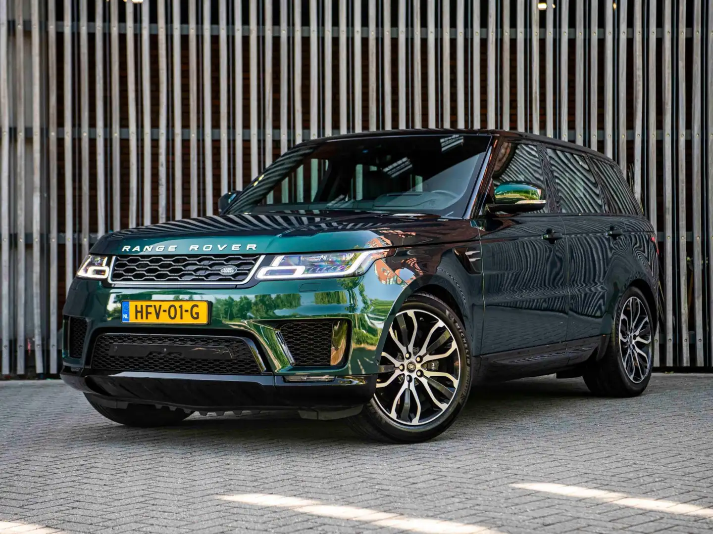 Land Rover Range Rover Sport P400e HSE Dynamic |Panorama|HUD|ACC|SVO PremiumPal Groen - 1