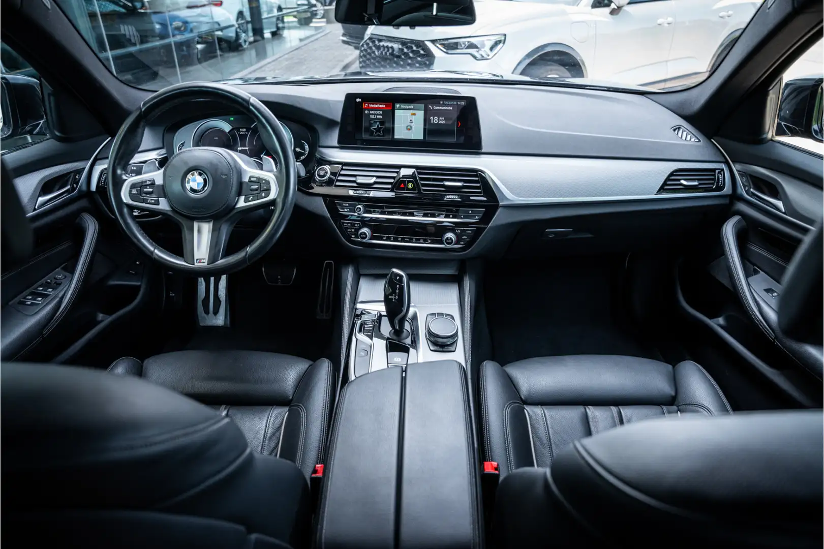 BMW 530 5-serie 530e iPerformance High Executive ** M Spor Grijs - 2