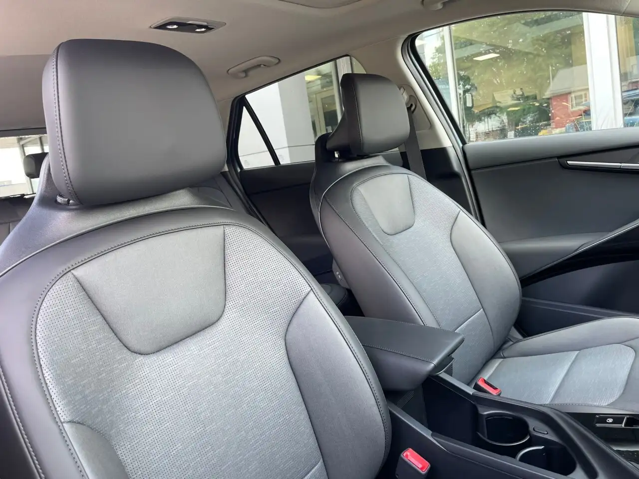 Kia Niro photo Kia Niro