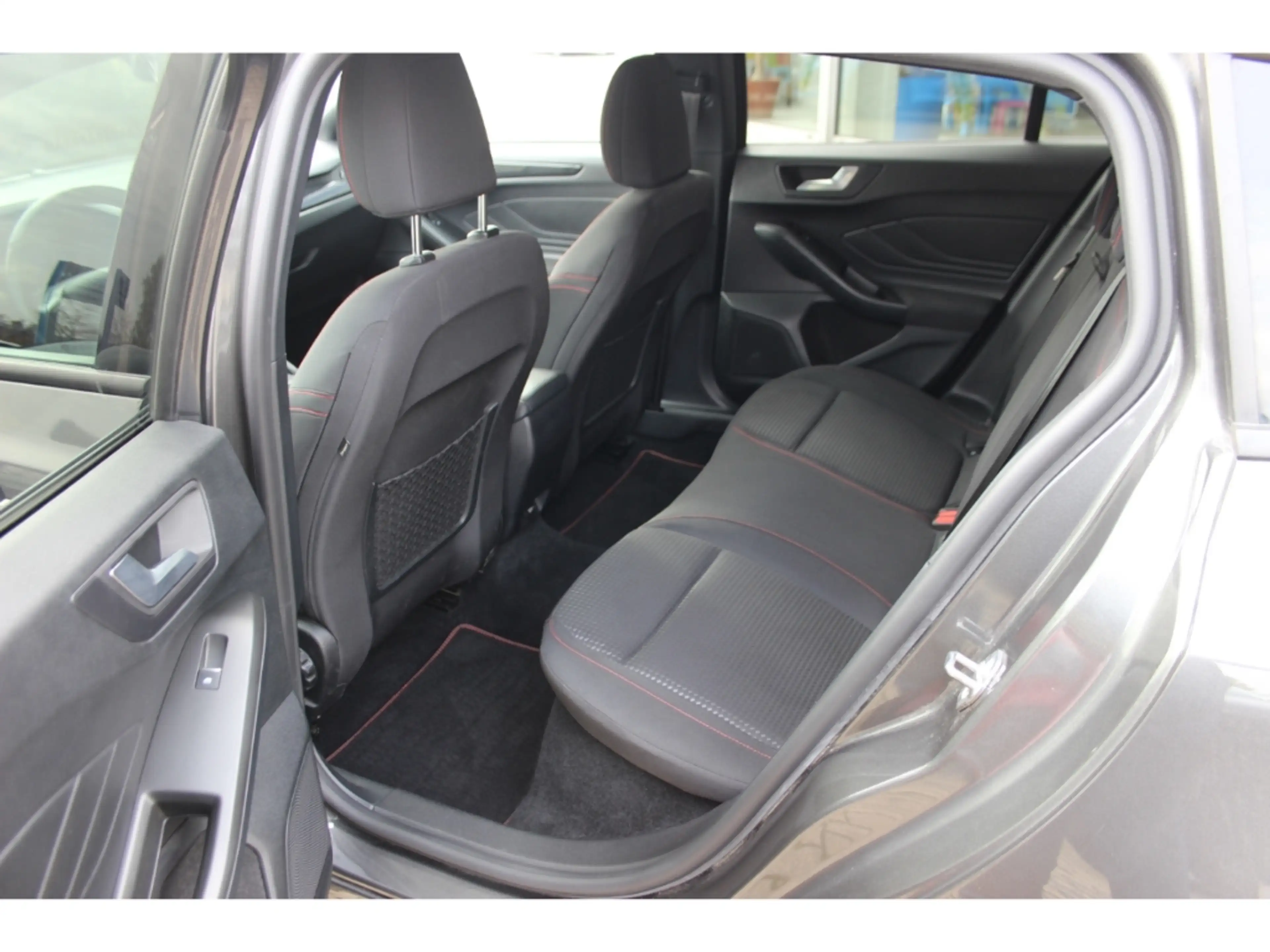 Ford Focus 2.0 Turnier ST-Line X LED AHZV — photo 15