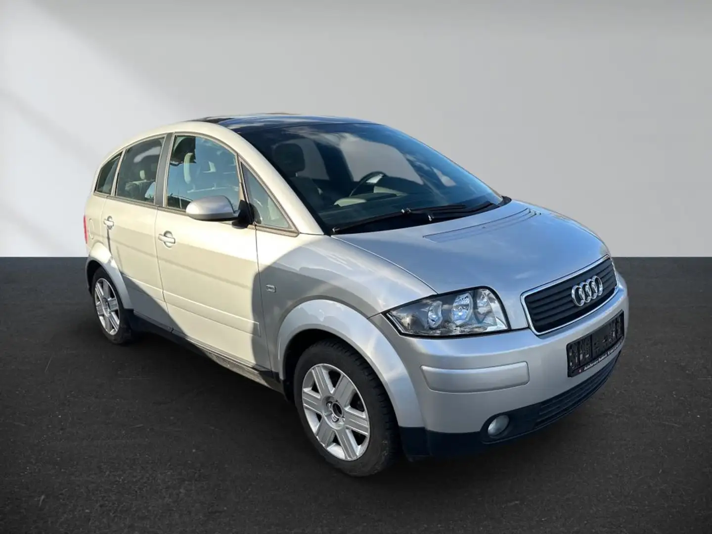 Audi A2 1.6 FSI NUR GEWERBE Srebrny - 2