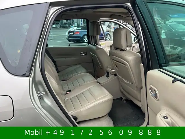 Renault Scenic view 13