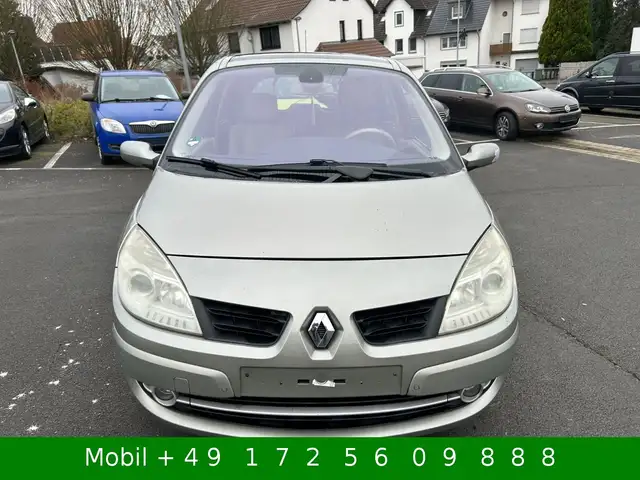 Renault Scenic view 3