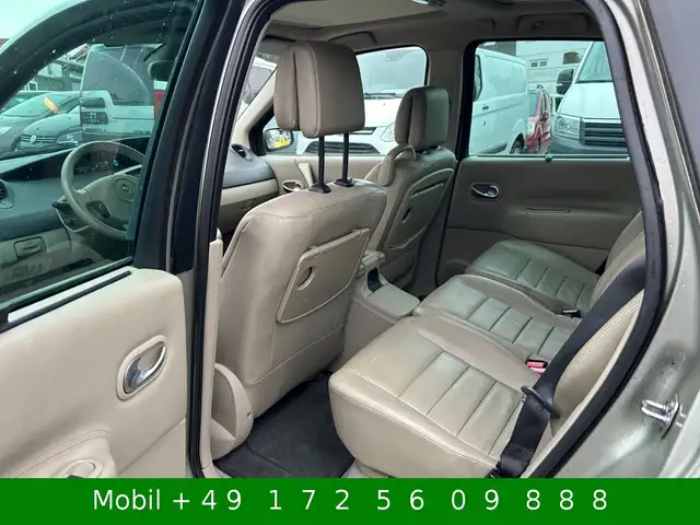 Renault Scenic view 10