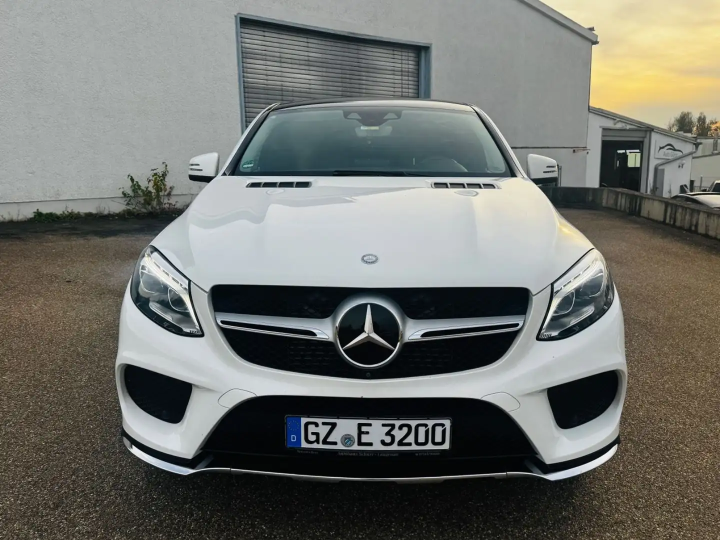 Mercedes-Benz GLE 350 d 4Matic Coupe AMG*Pano-AHK* Blanc - 2