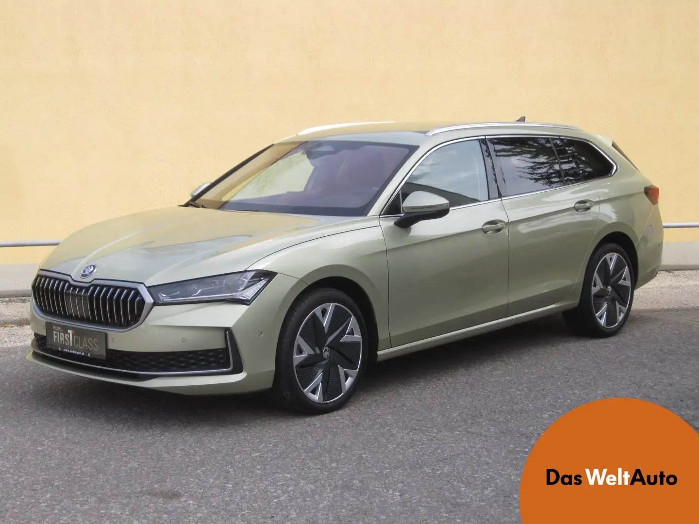 Skoda Superb Selection TSI mHEV DSG Žlutá - 1