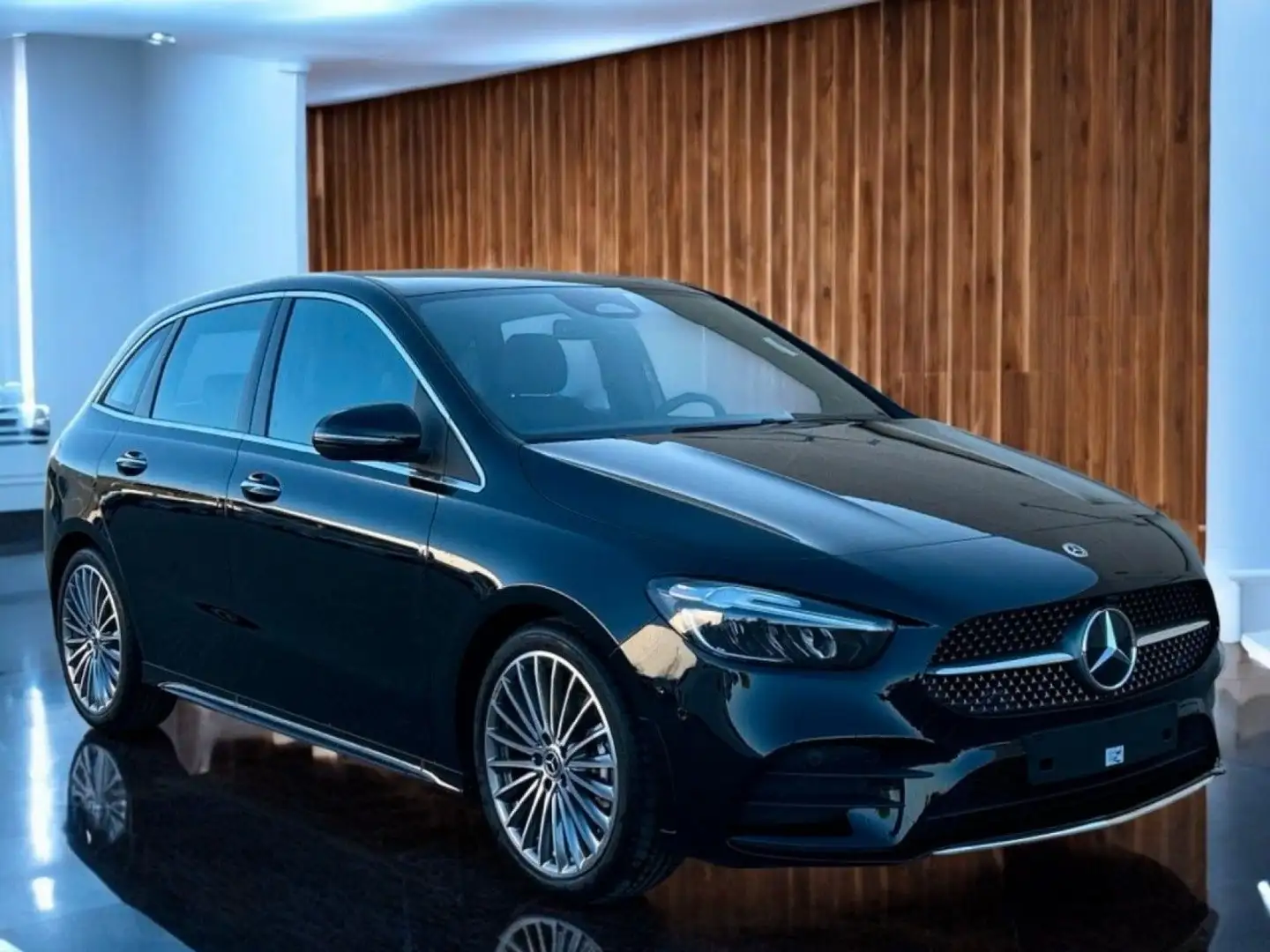 Mercedes-Benz B 180 Negro - 1