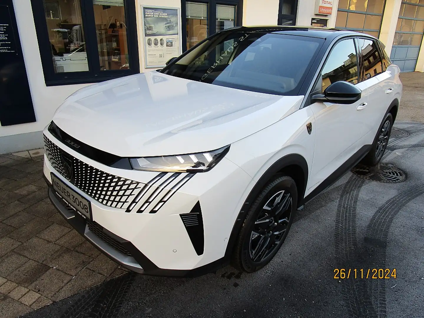 Peugeot 3008 Hybrid 136 E-DCS6 GT Aut. Weiß - 1