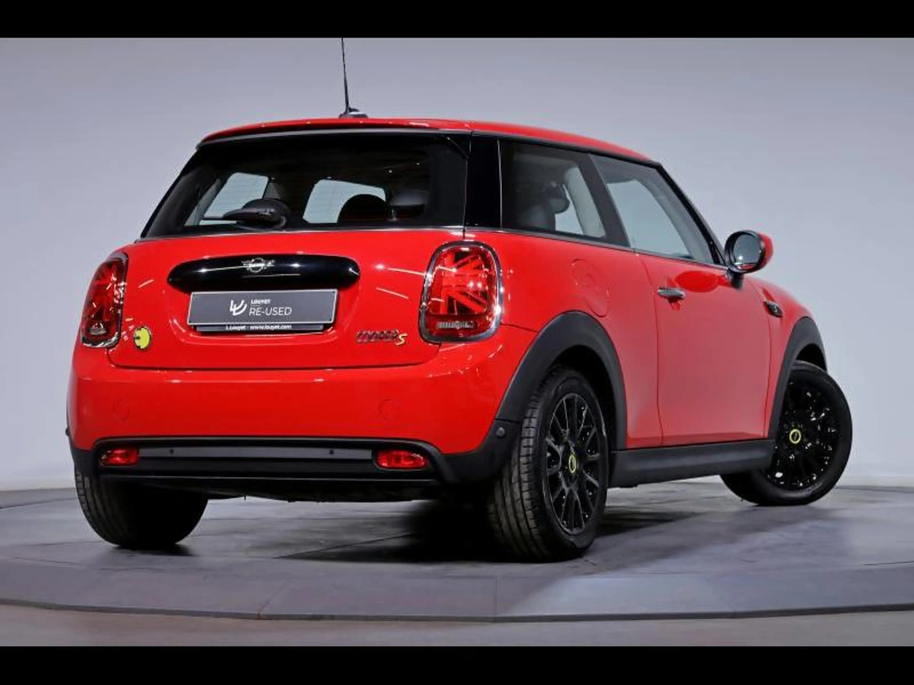 MINI Cooper SE Hatch 3 Portes — photo 2