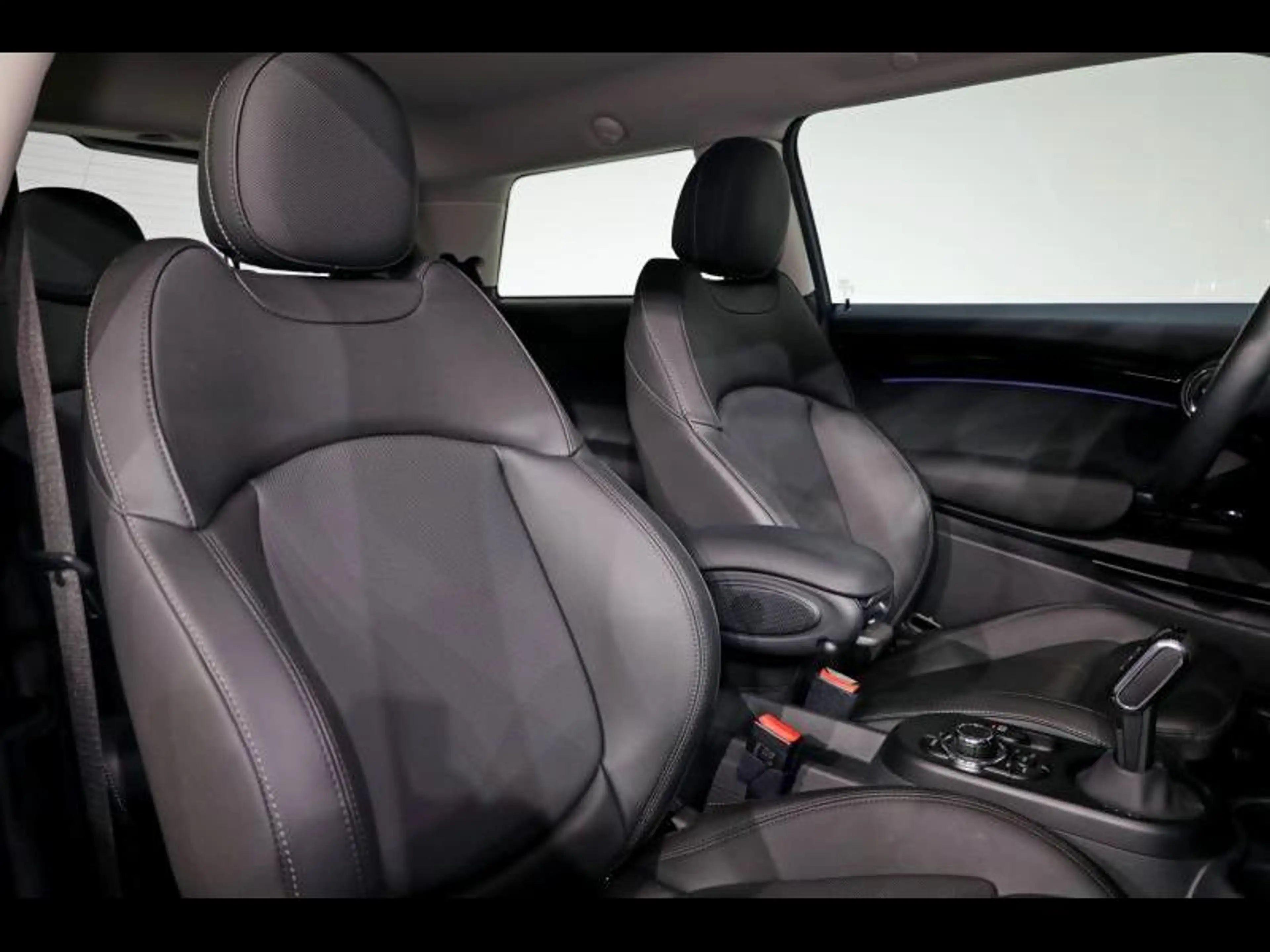 MINI Cooper SE Hatch 3 Portes — photo 15