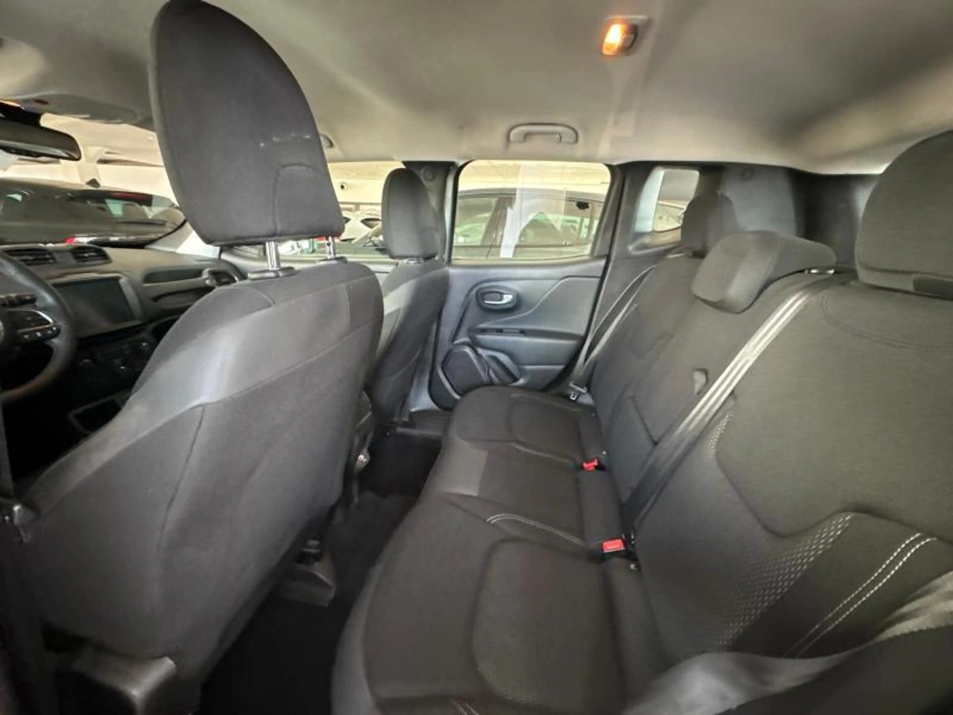 Jeep Renegade 1.0 T3 Longitude 5d 88kW — photo 13