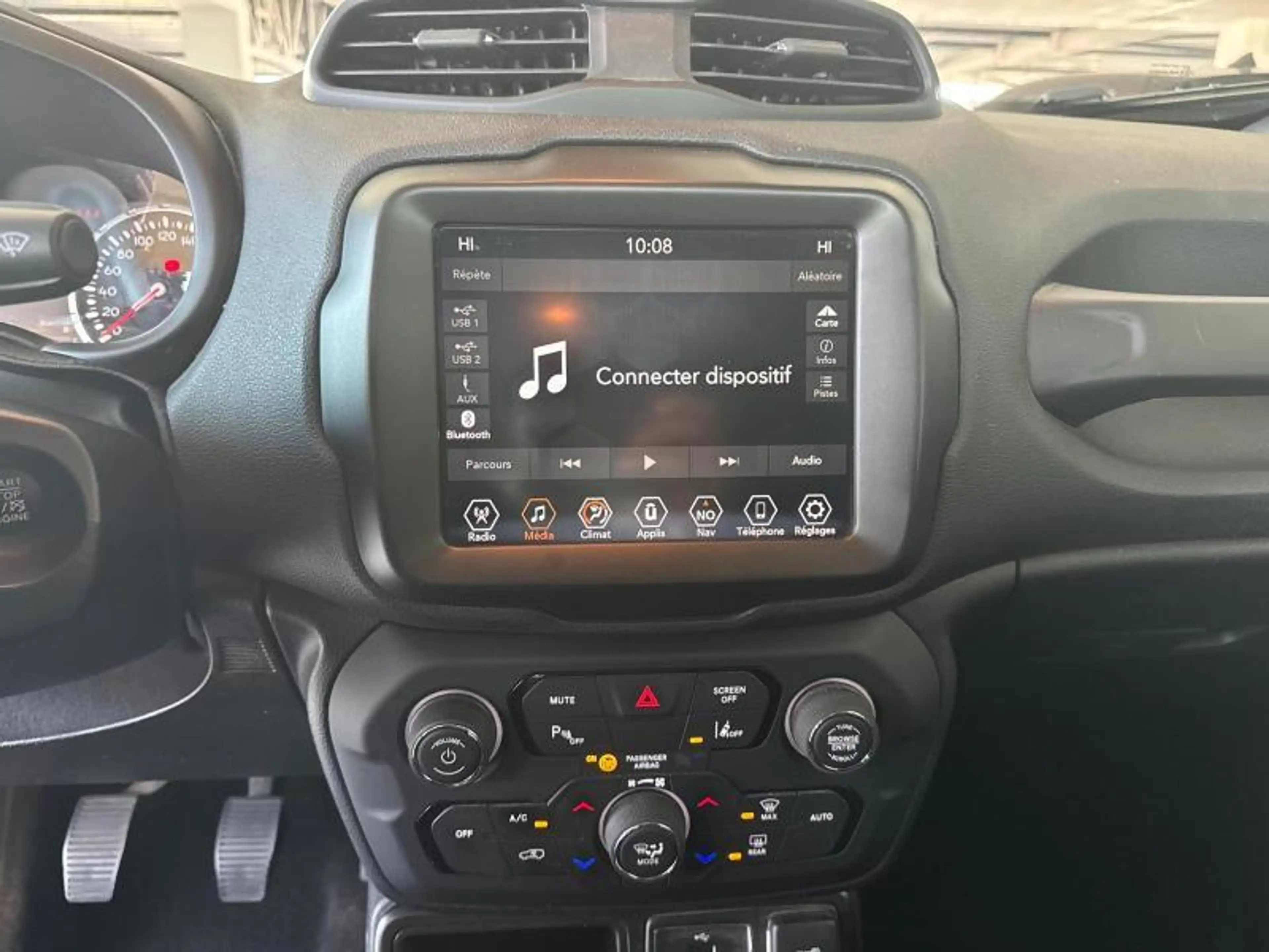 Jeep Renegade 1.0 T3 Longitude 5d 88kW — photo 11