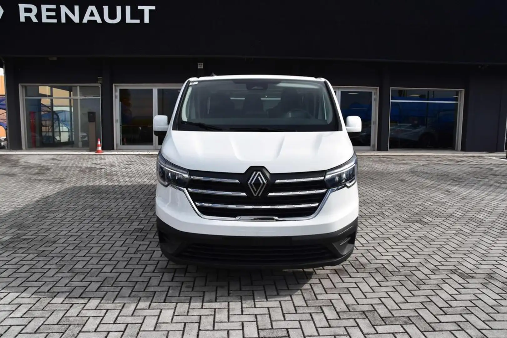 Renault Trafic 2.0 blue dci 150cv L1 Authentic - MODEL YEAR 2025 Weiß - 2