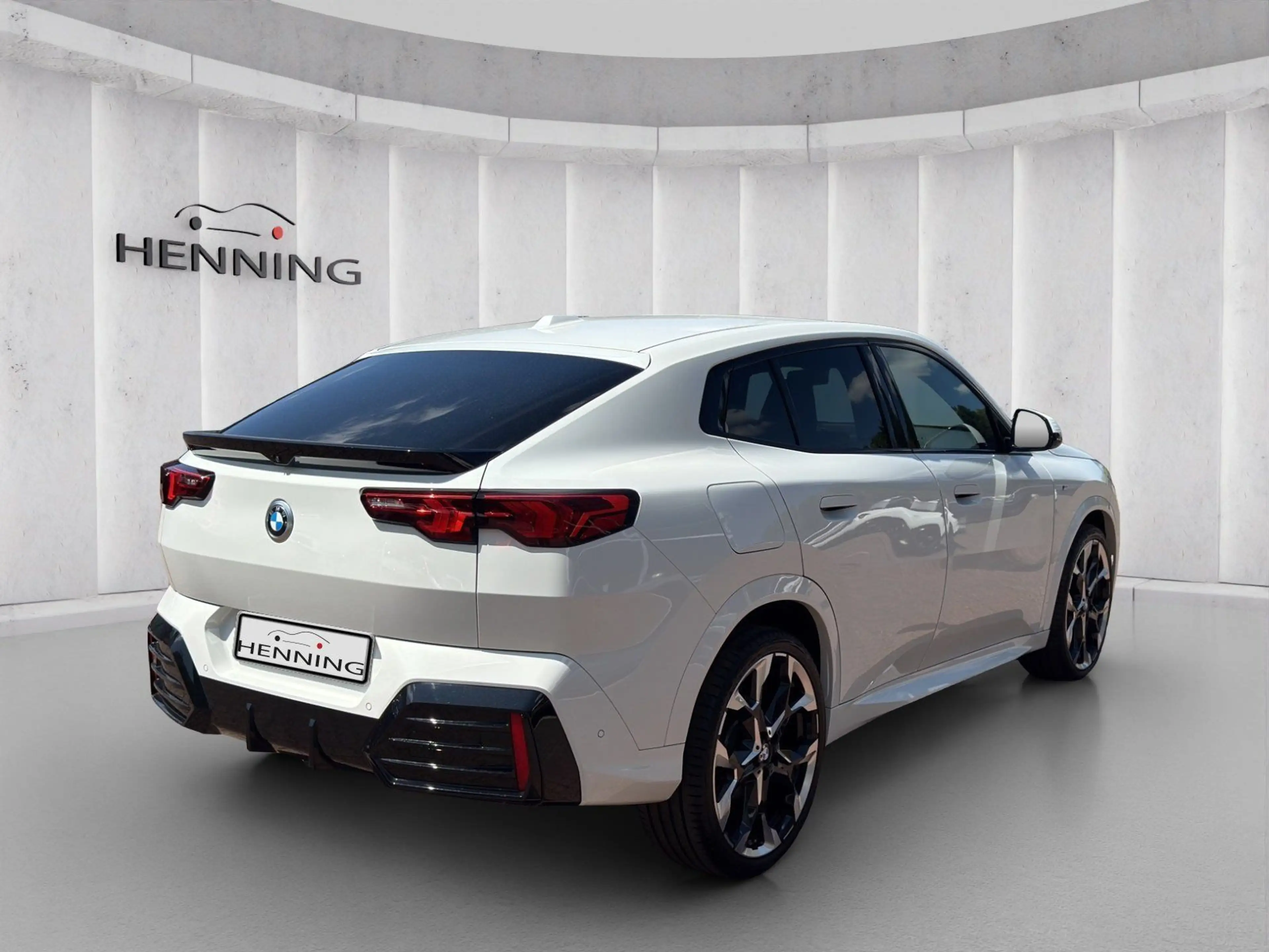 BMW X2 sDrive 18d M-Sportpaket Digitaltacho Kamera — photo 5