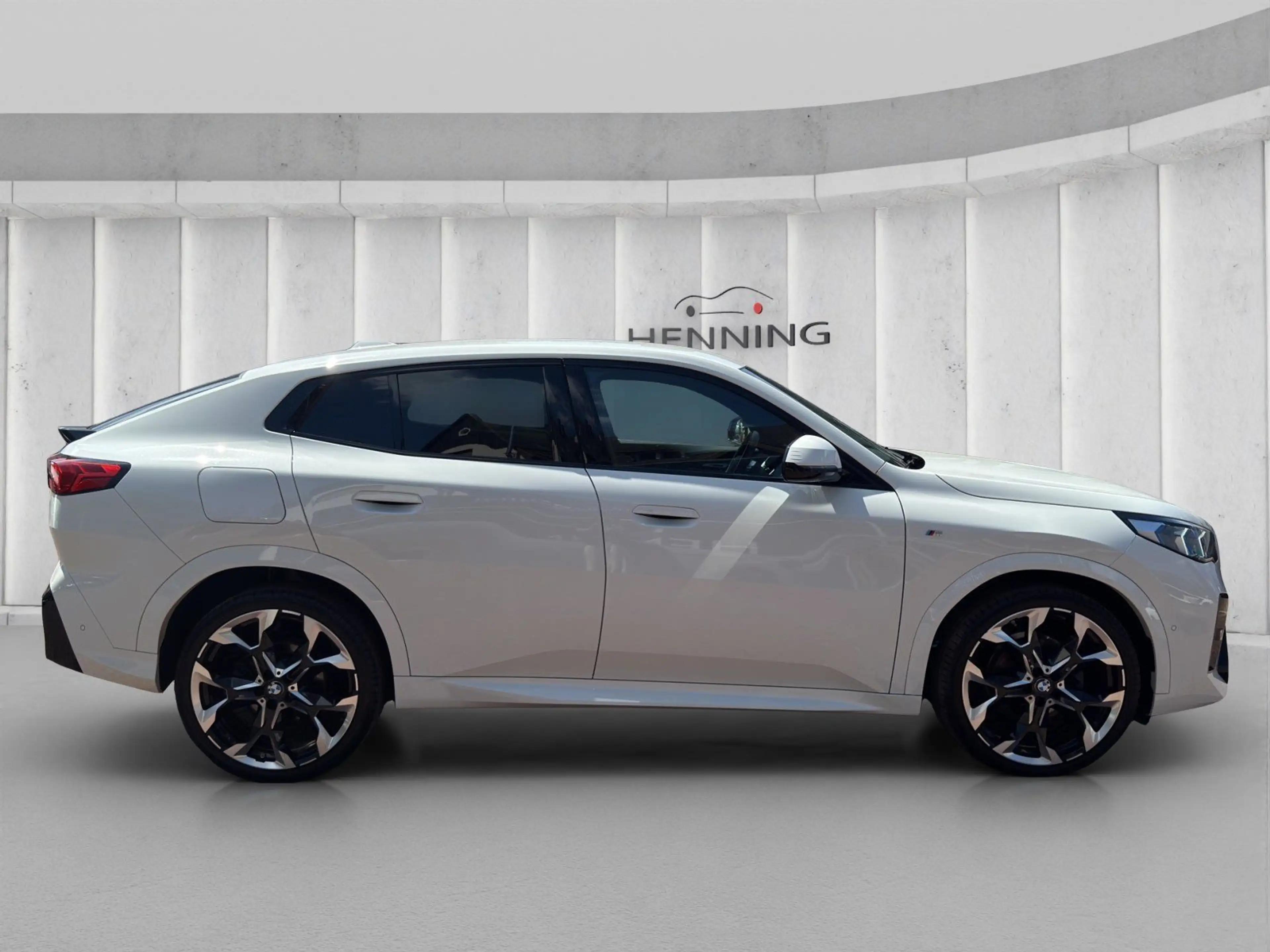 BMW X2 sDrive 18d M-Sportpaket Digitaltacho Kamera — photo 6
