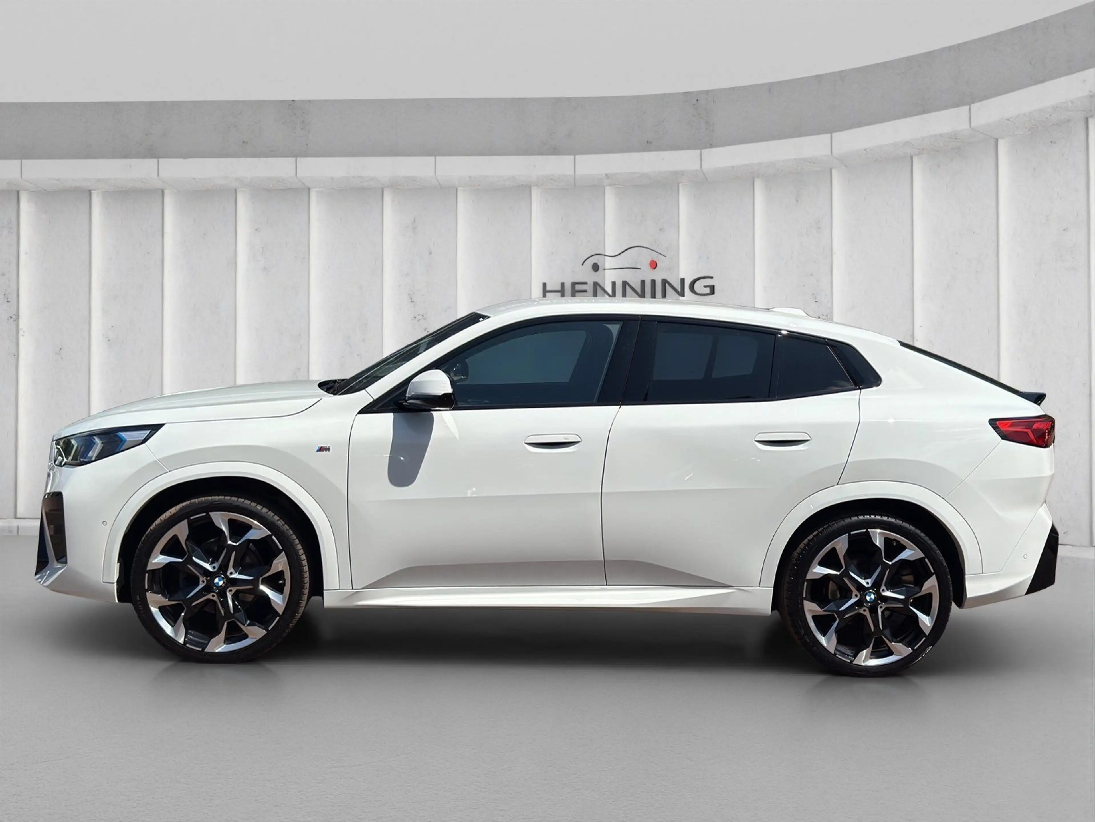 BMW X2 sDrive 18d M-Sportpaket Digitaltacho Kamera — photo 2