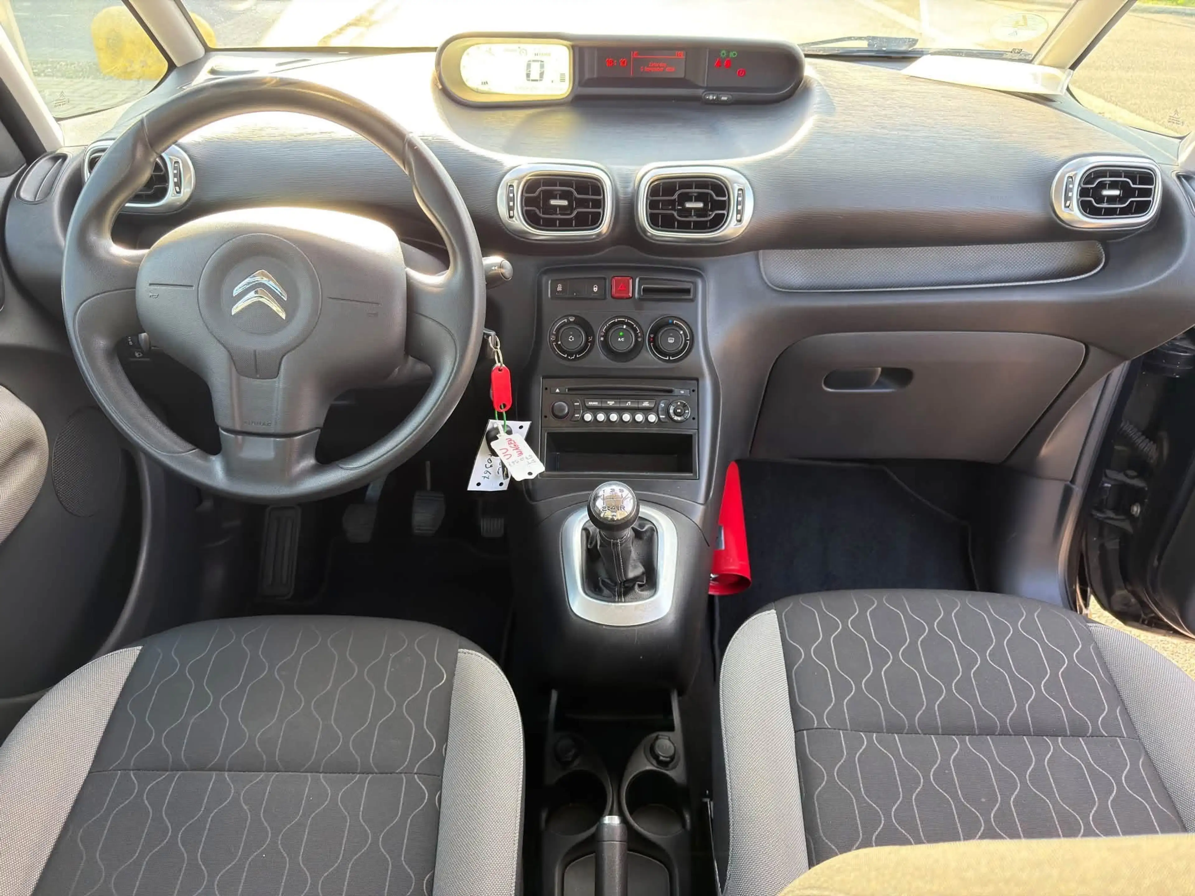 Citroen C3 Picasso CITROËN C3 PICASSO 1.2 PURETECH – 110 PK – VOLLEDIG ONDERHOUDEN – DISTRIBUTIE — photo 10
