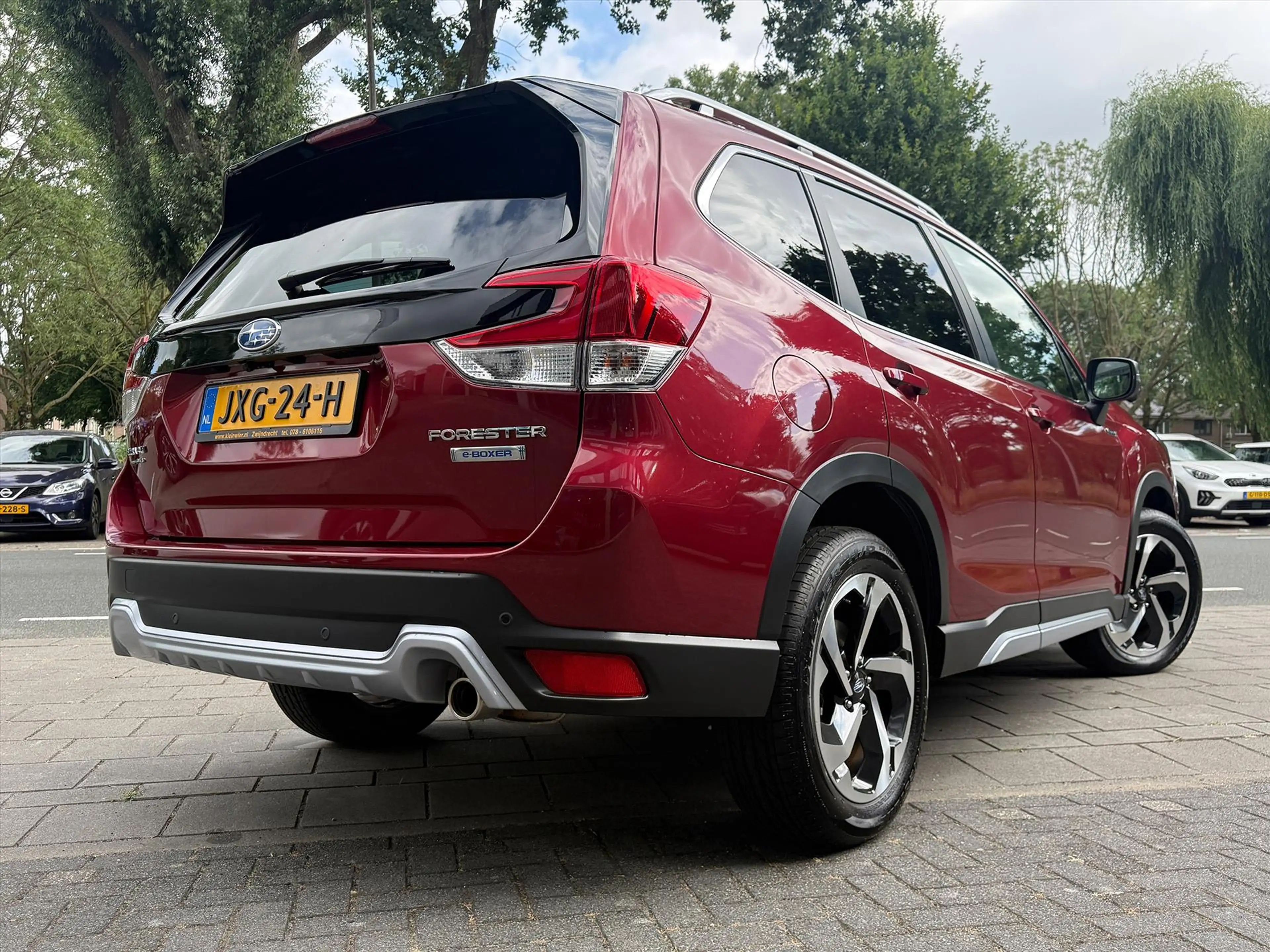 Subaru Forester 2.0i e-BOXER 150pk CVT Premium | Pano | Leder | Tr — photo 2