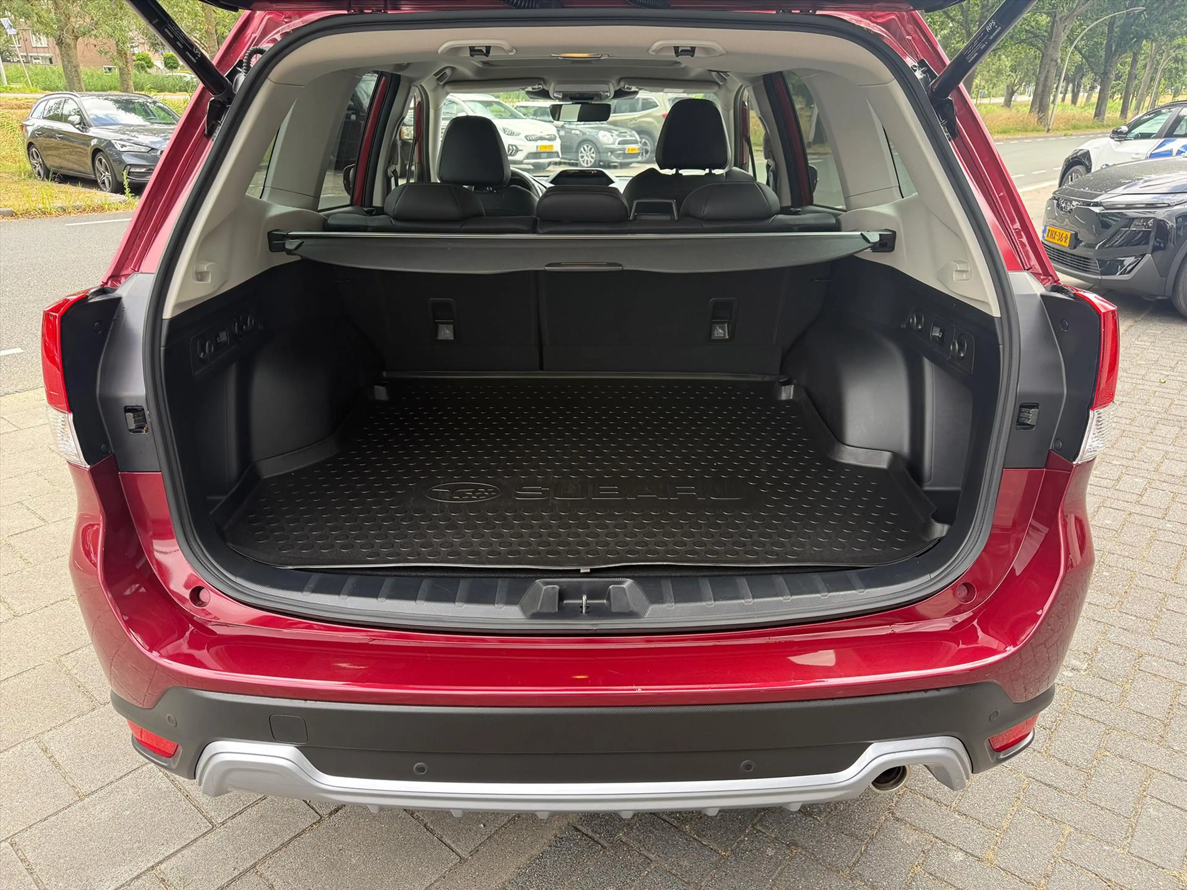 Subaru Forester 2.0i e-BOXER 150pk CVT Premium | Pano | Leder | Tr — photo 12