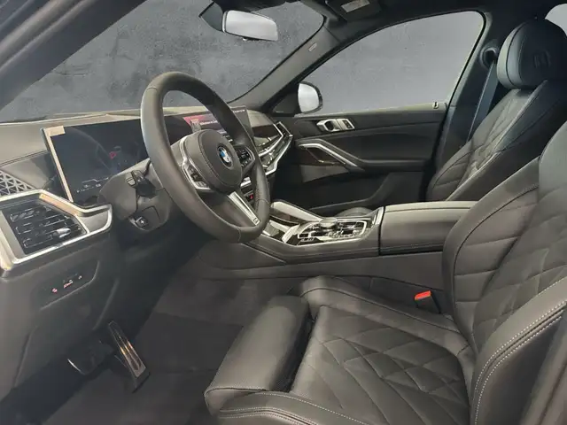 BMW X6 view 8
