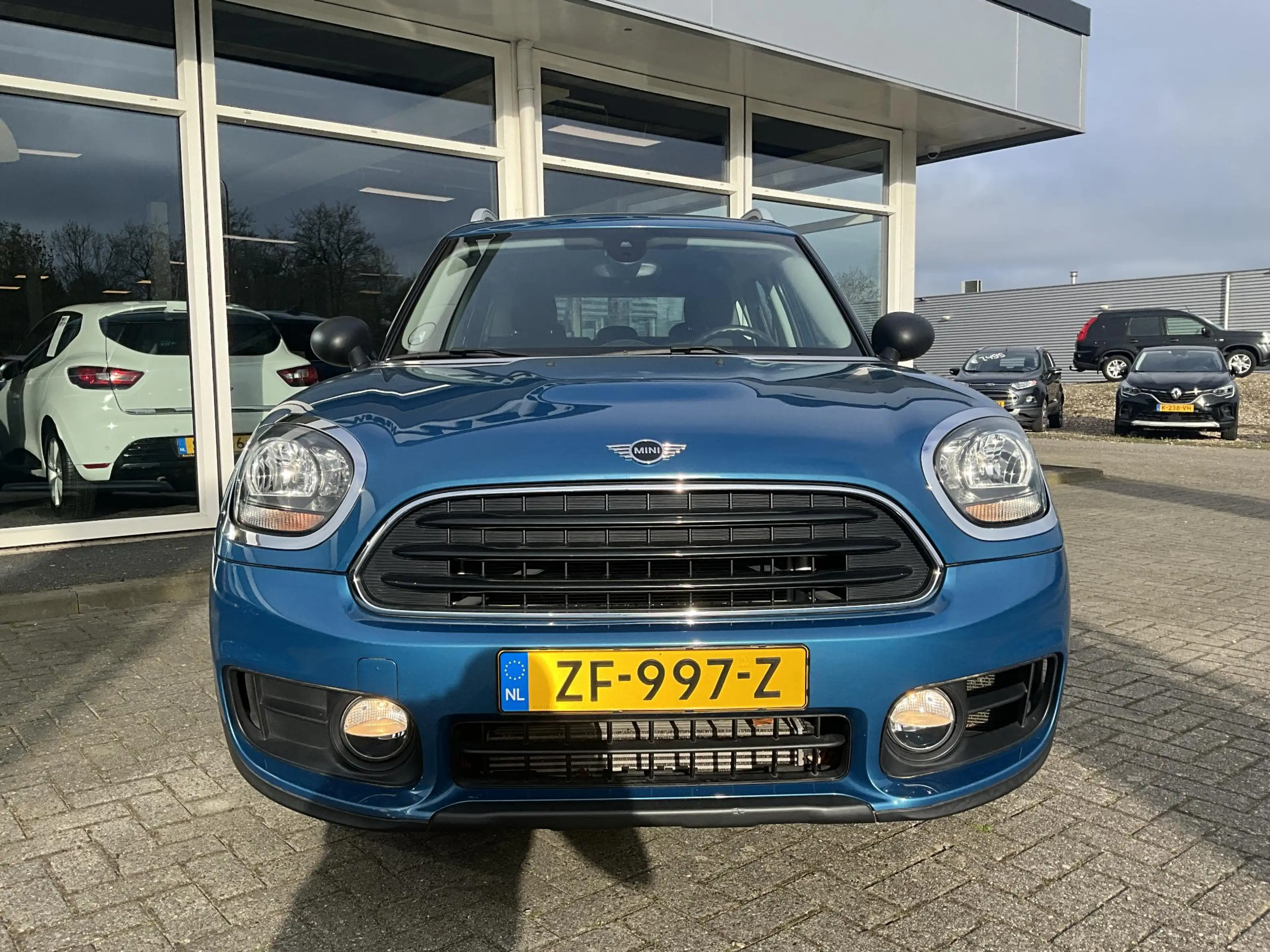 MINI One Countryman 1.5 Business Edition — photo 2