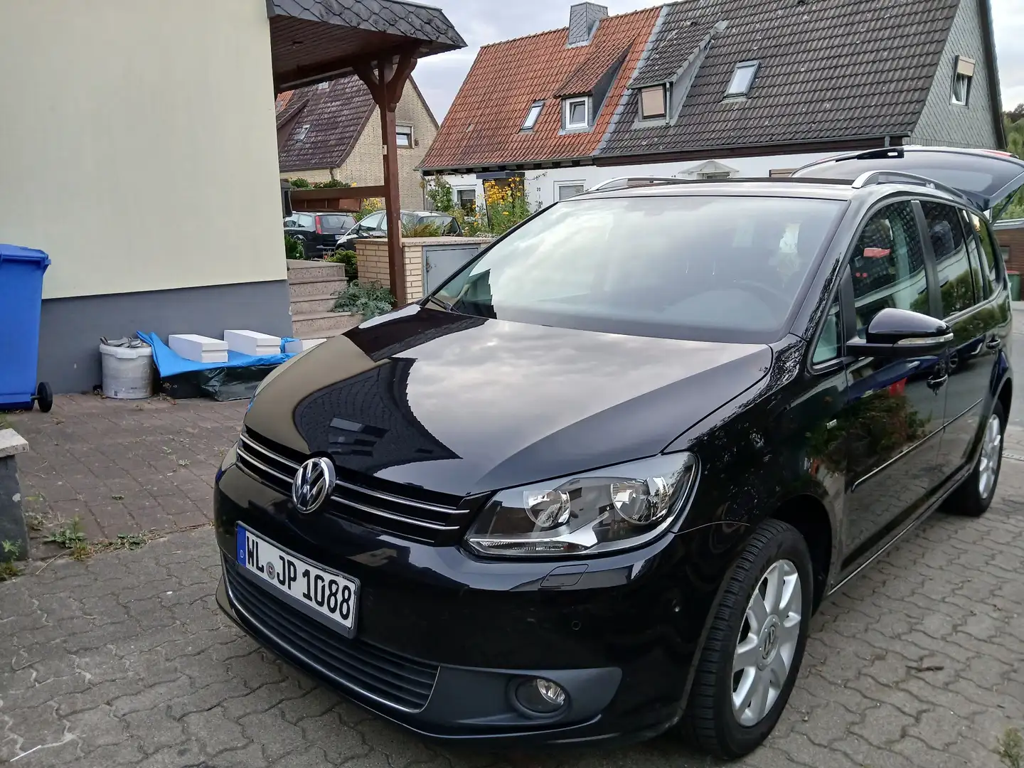 Volkswagen Touran Cup Schwarz - 1