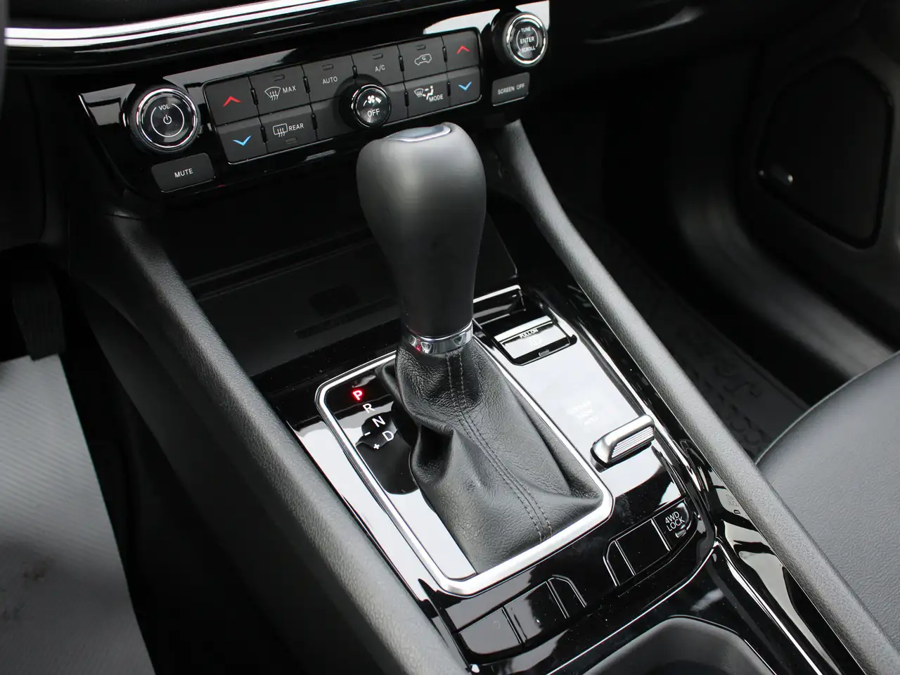 Jeep Compass photo Jeep Compass