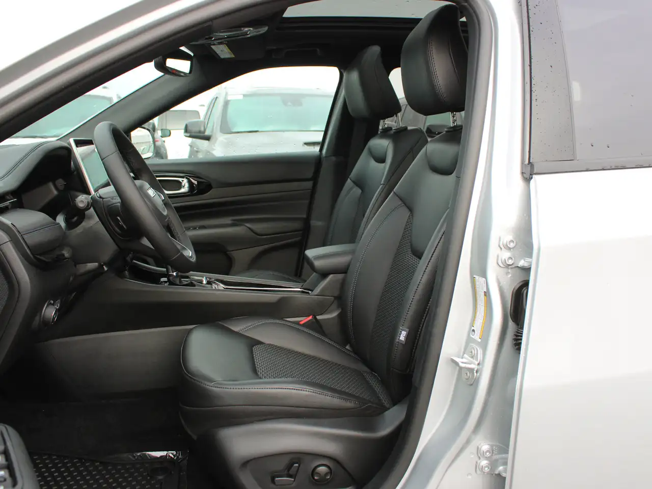 Jeep Compass photo Jeep Compass