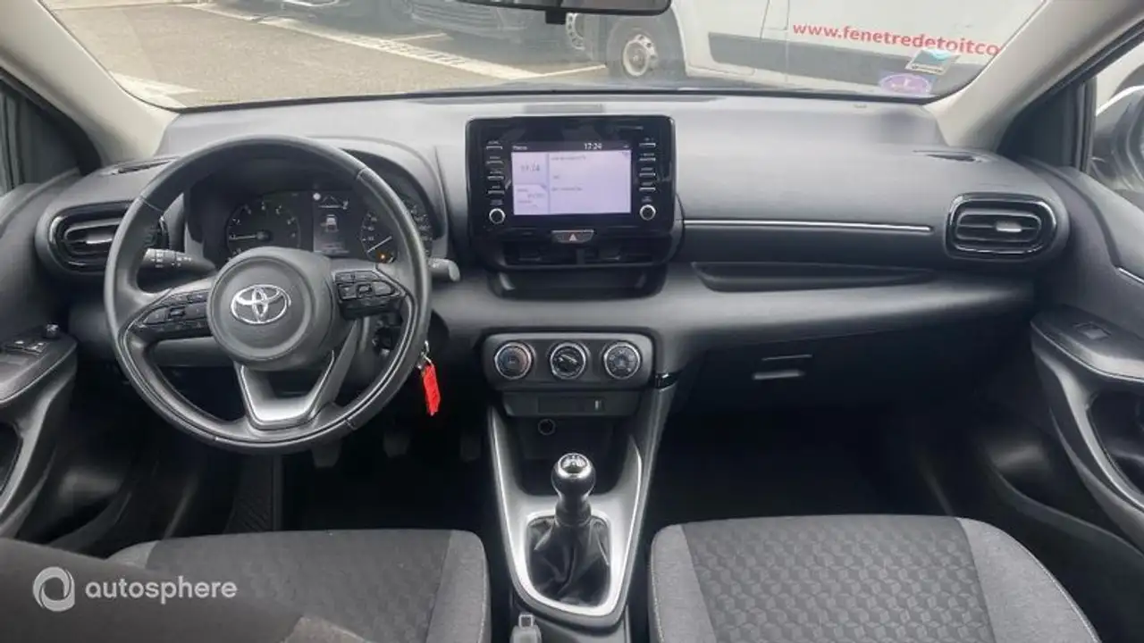 Toyota Yaris Yaris — photo 11