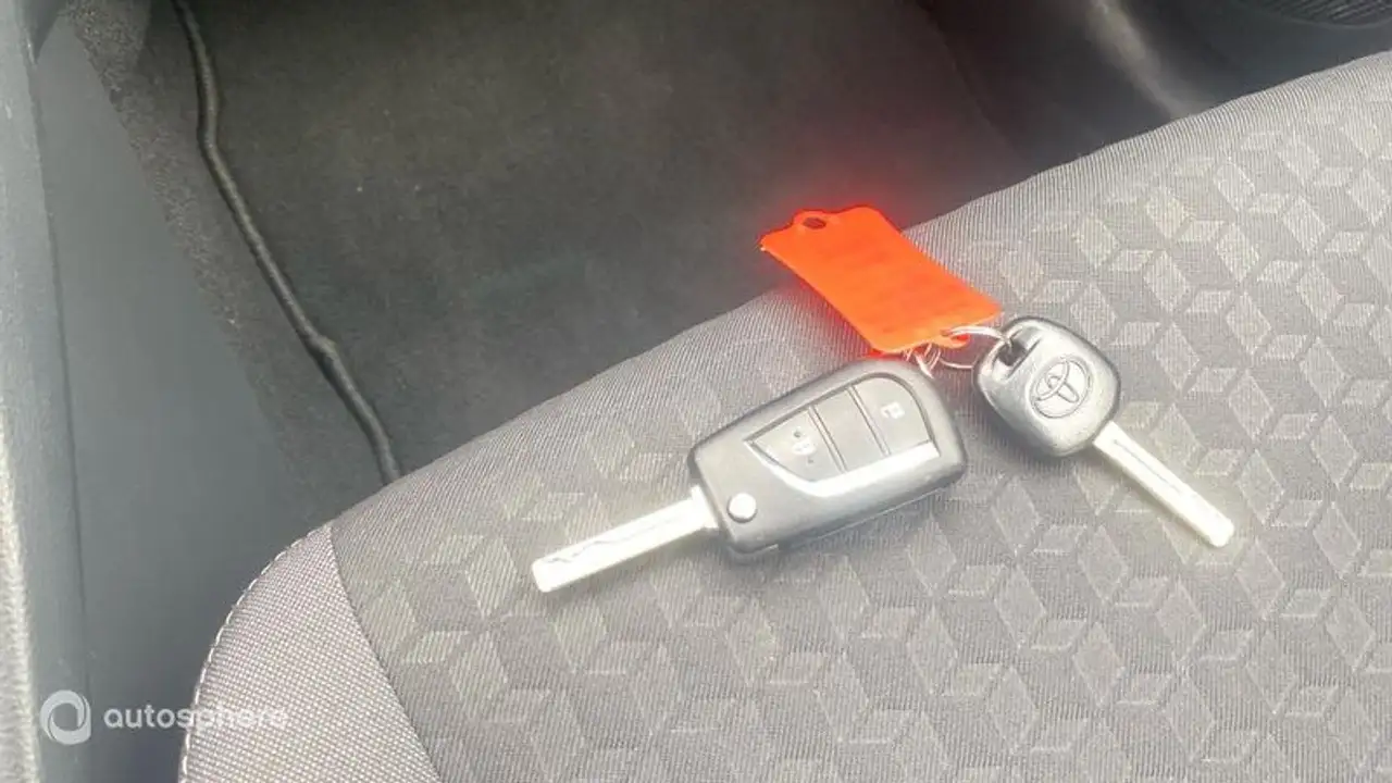 Toyota Yaris Yaris — photo 16