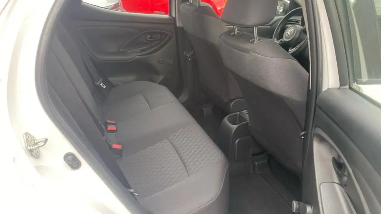 Toyota Yaris Yaris — photo 13