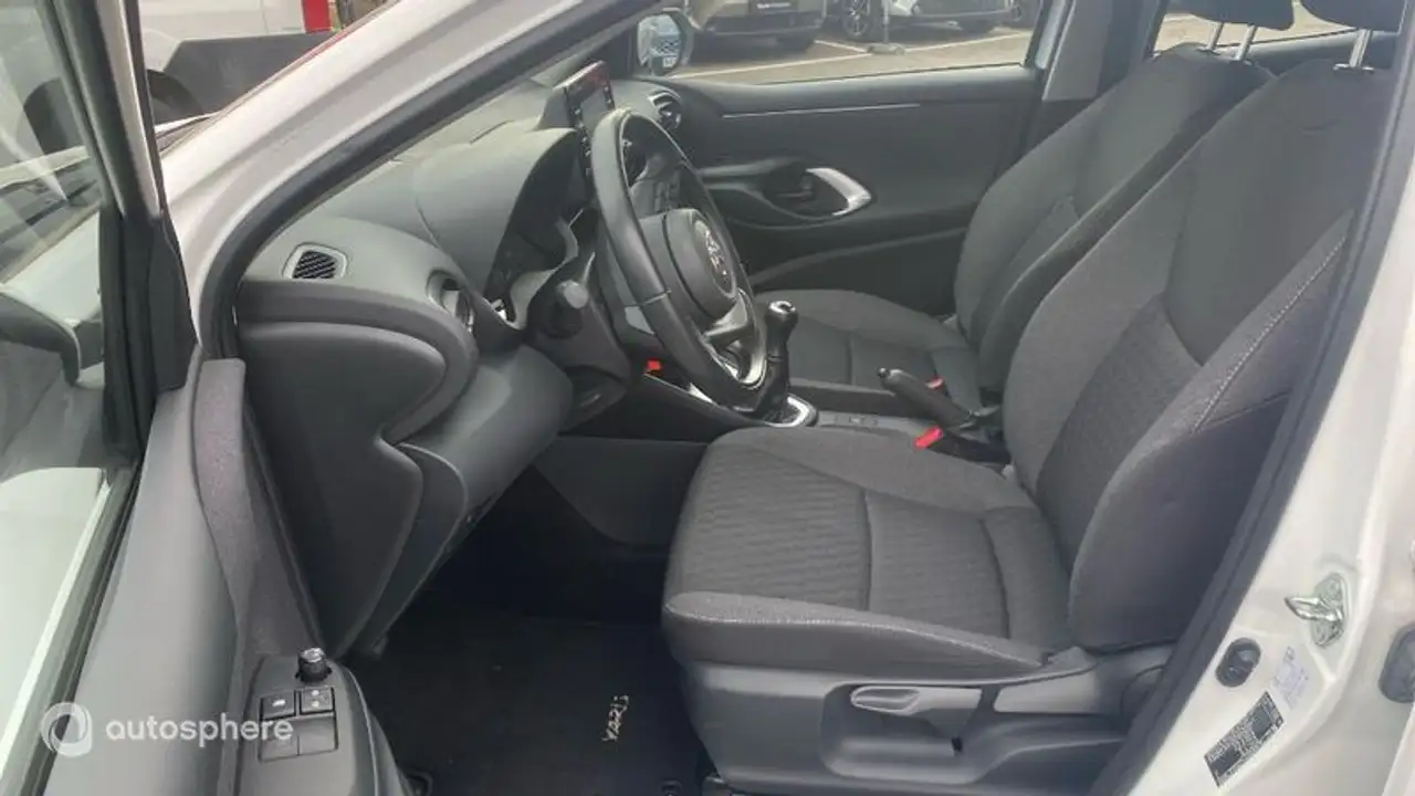 Toyota Yaris Yaris — photo 12