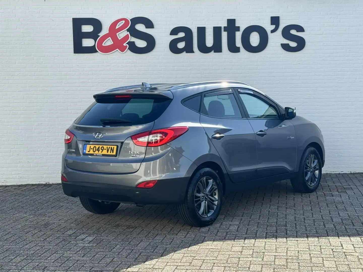 Hyundai iX35 1.6i GDI i-Vision`Cruise control Climate control S Grijs - 2