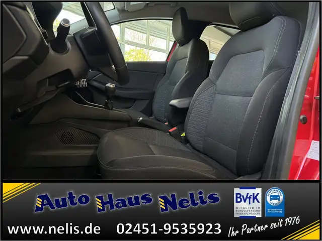 Renault Clio view 8