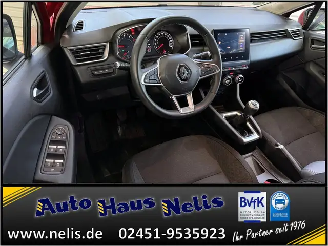 Renault Clio view 9