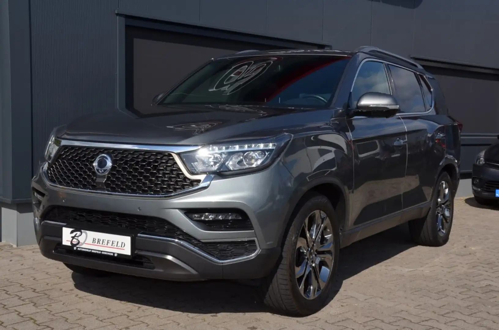 SsangYong Rexton 2.2 e-XDI Sapphire ***BPM VRIJ*** Gris - 1