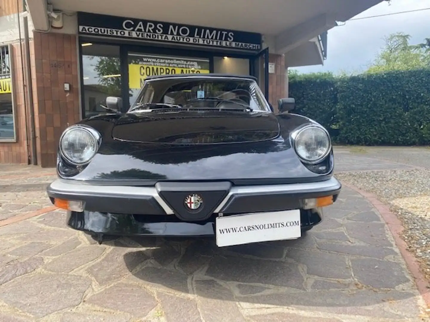 Alfa Romeo DUETTO Noir - 1