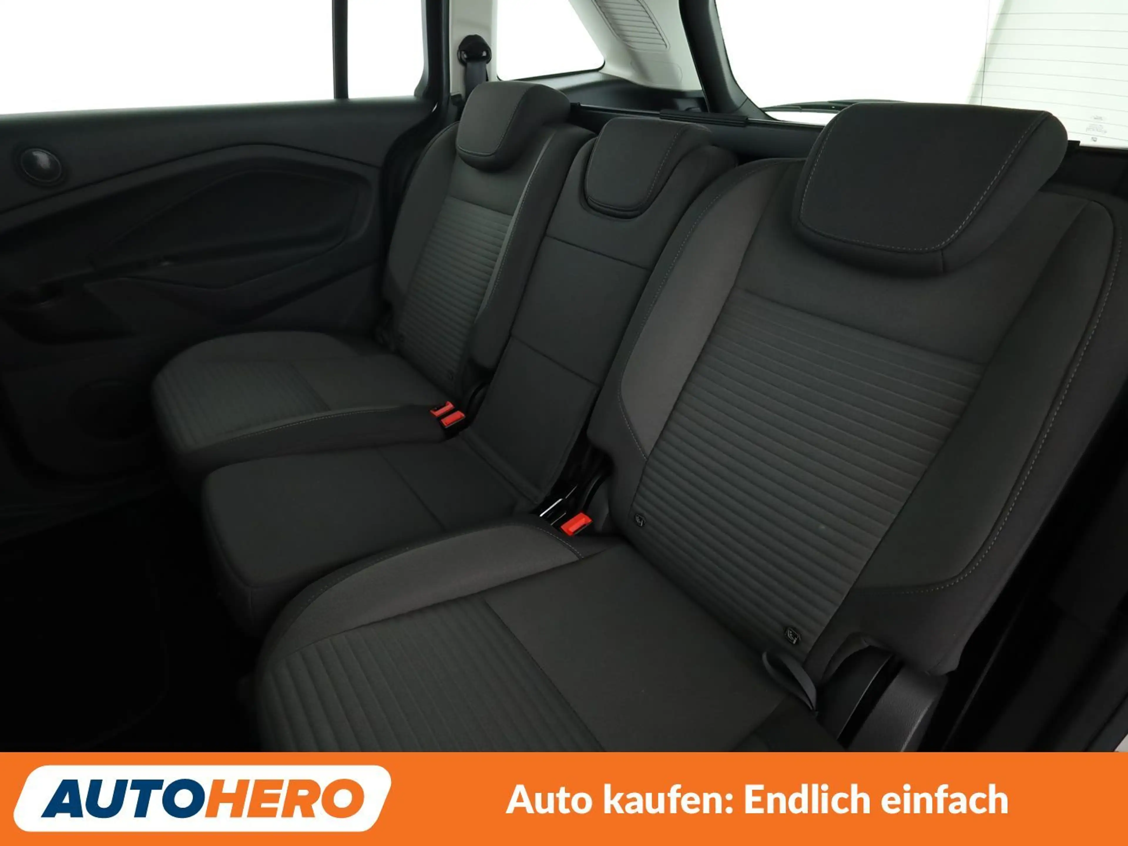 Ford Grand C-Max 1.5 EcoBoost Titanium — photo 14