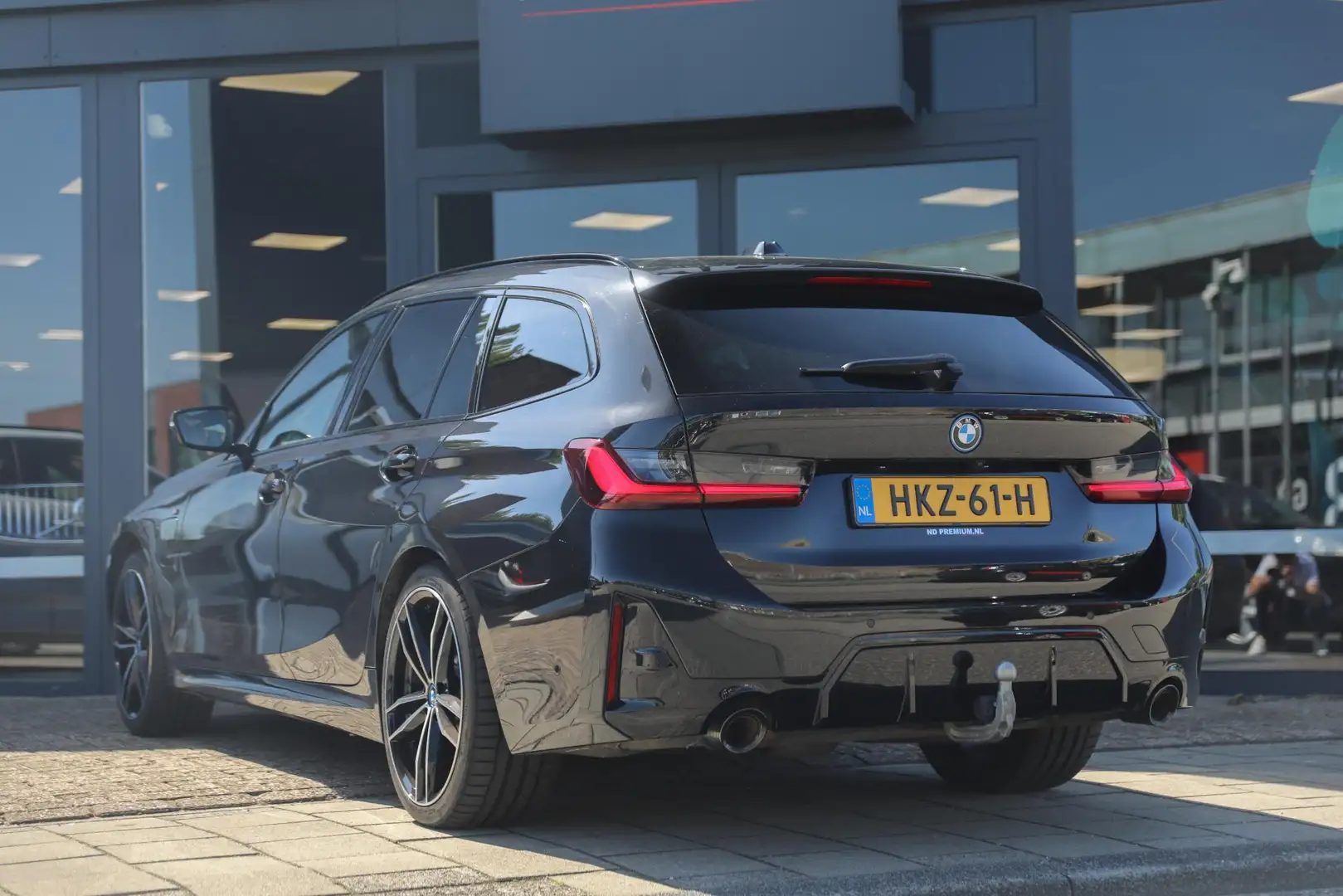 BMW 330 3-serie Touring 330e | M-Sport | Elektr. Trekhaak Negro - 2