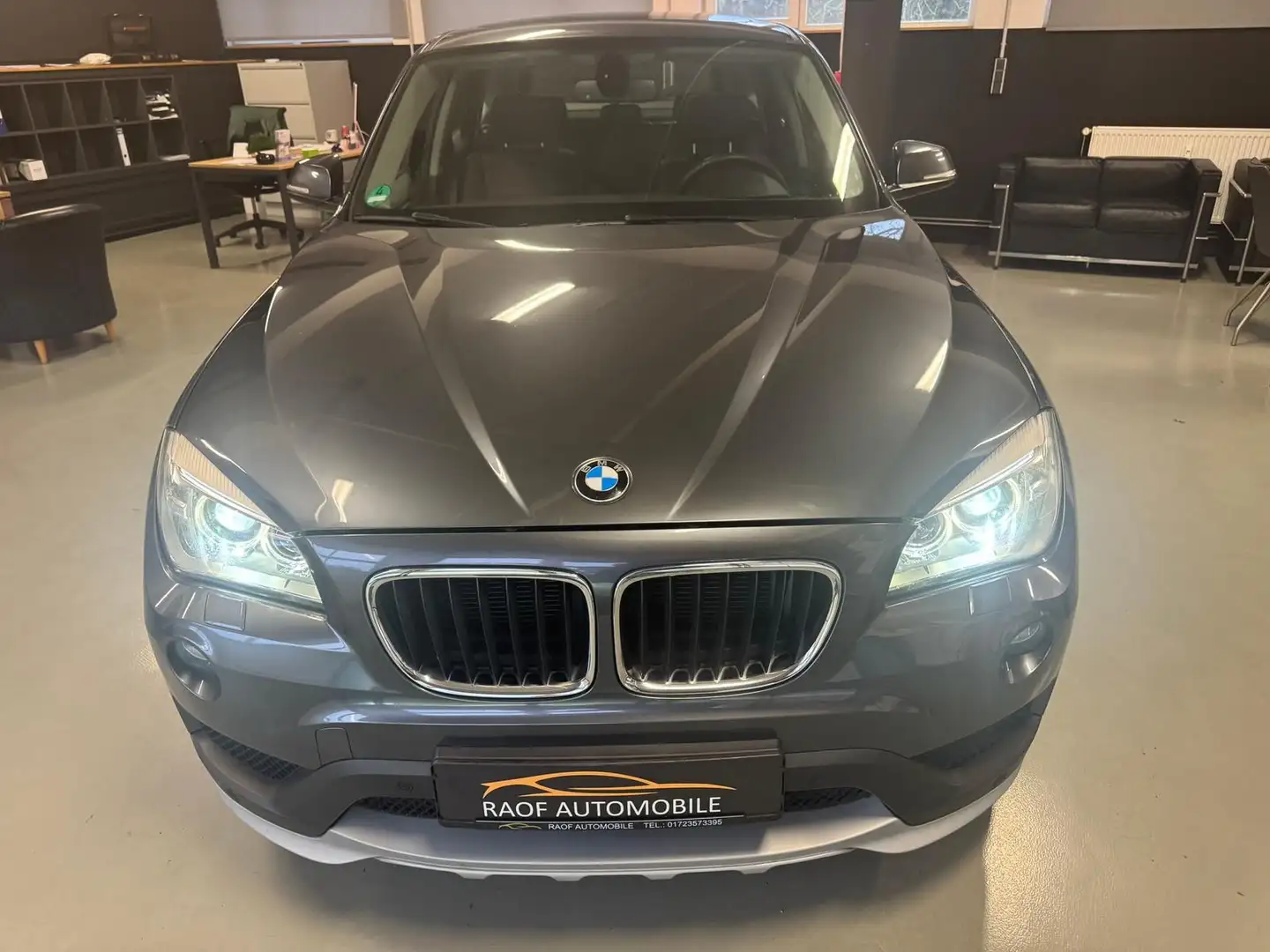 BMW X1 25 d xDrive 2.0 Turbodiesel BI-XENON SHZ Gris - 2