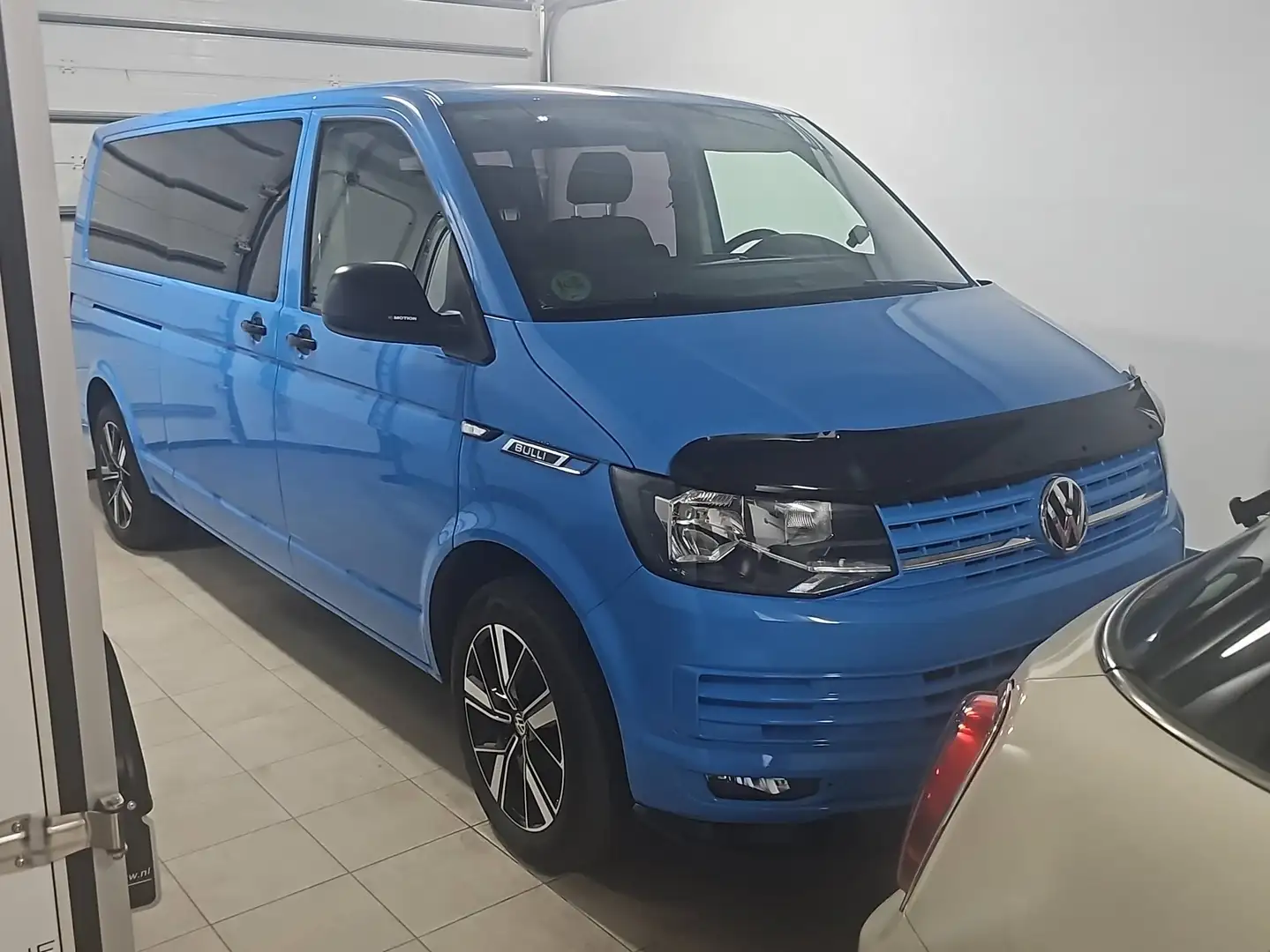 Volkswagen T6 Transporter - 1