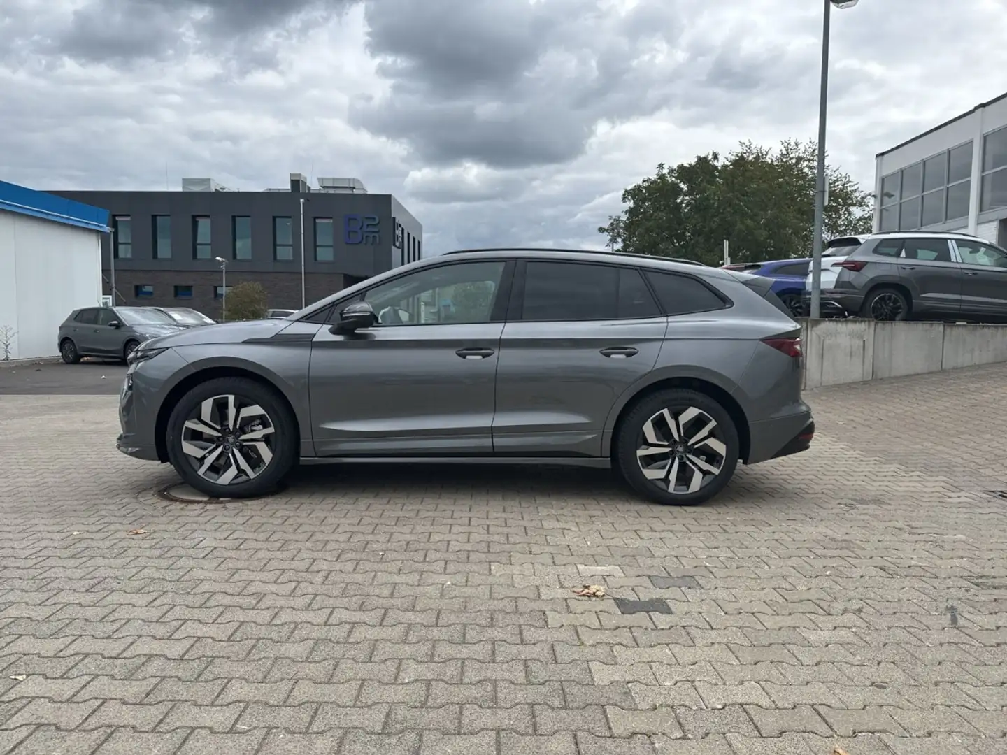 Skoda Enyaq 85 Sportline *Head-UP Display Klima Navi Grau - 2